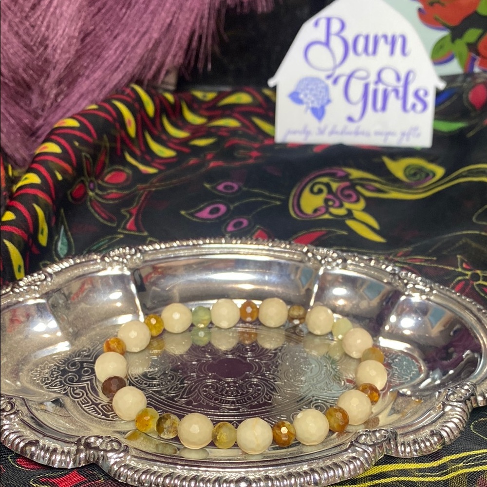 Elegant Beaded Bracelet